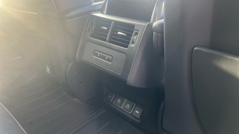 Land Rover Discovery 3.0 D300 R-Dynamic HSE 5dr Auto Diesel Station Wagon